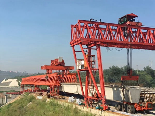 <b>河北保定龙门吊租赁厂家提梁机在桥梁建</b>
